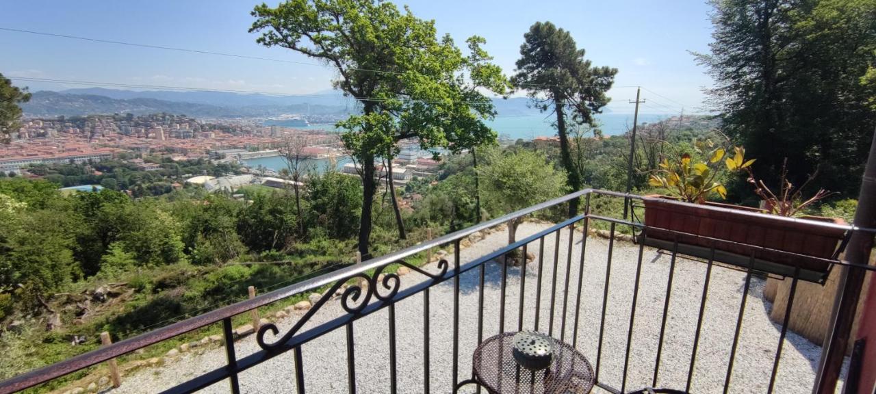 Agriturismo Belvedere 9 La Spezia Bagian luar foto
